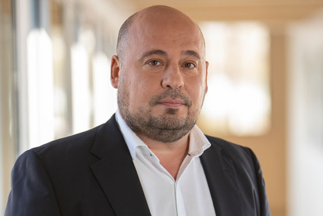 Fabián Torres. Jefe del departamento de publicidad experiencia cliente